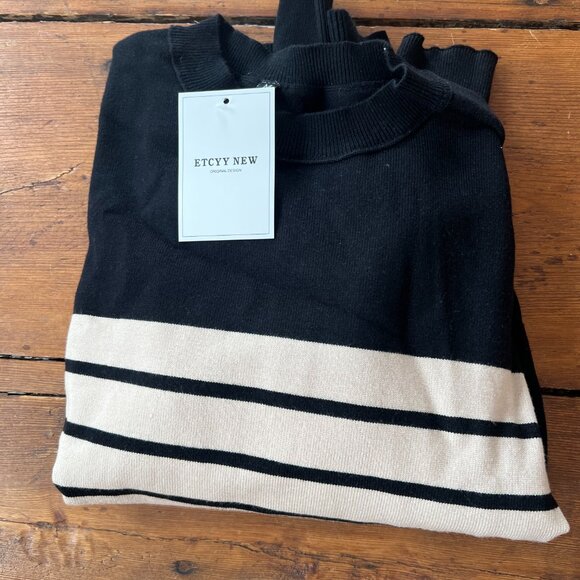 Black and Tan stripe crewneck sweater with split hem tunic length - Picture 3 of 7